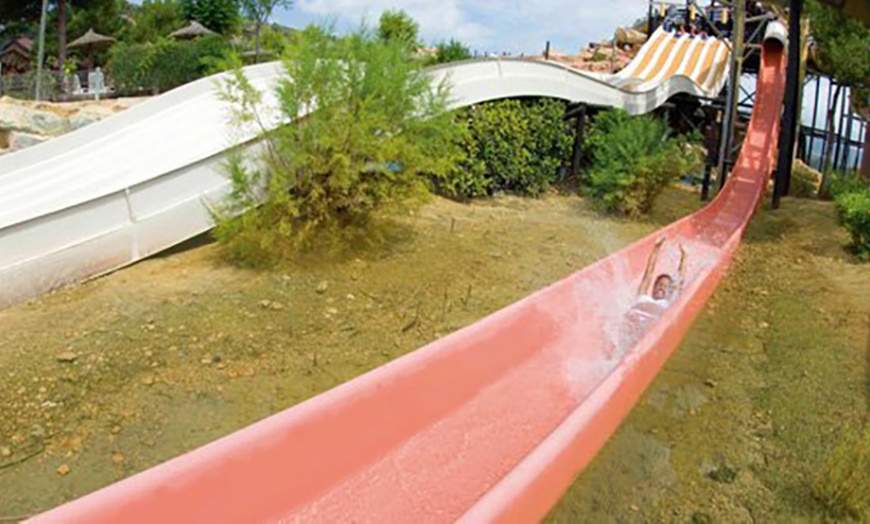 Image 14: Entrada al Western Water Park para todas las edades