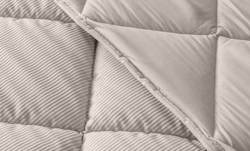 Image 7: Fluwelen sprei