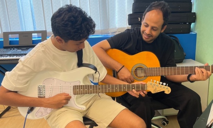 Image 4: Private Guitar Sessions for Complete Beginners w/ Optional Guitar