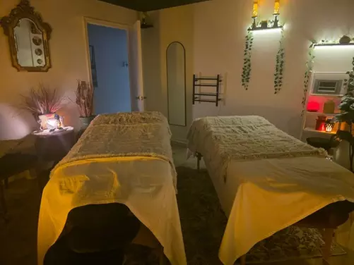Up to 31% Off on Couples Massage at Relax Smore