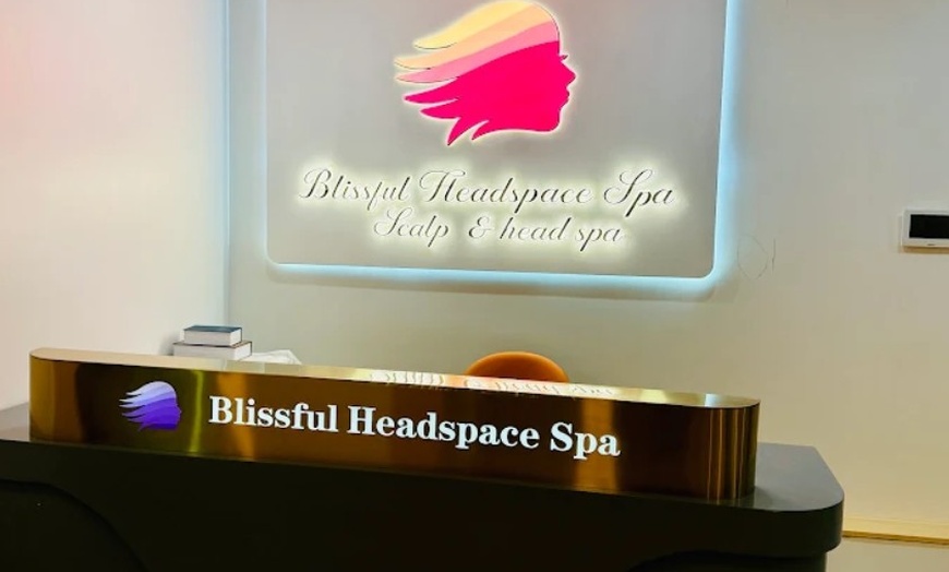 Image 2: Relaxing Full Body & Head Massage with Hot Stones & Aromatherapy