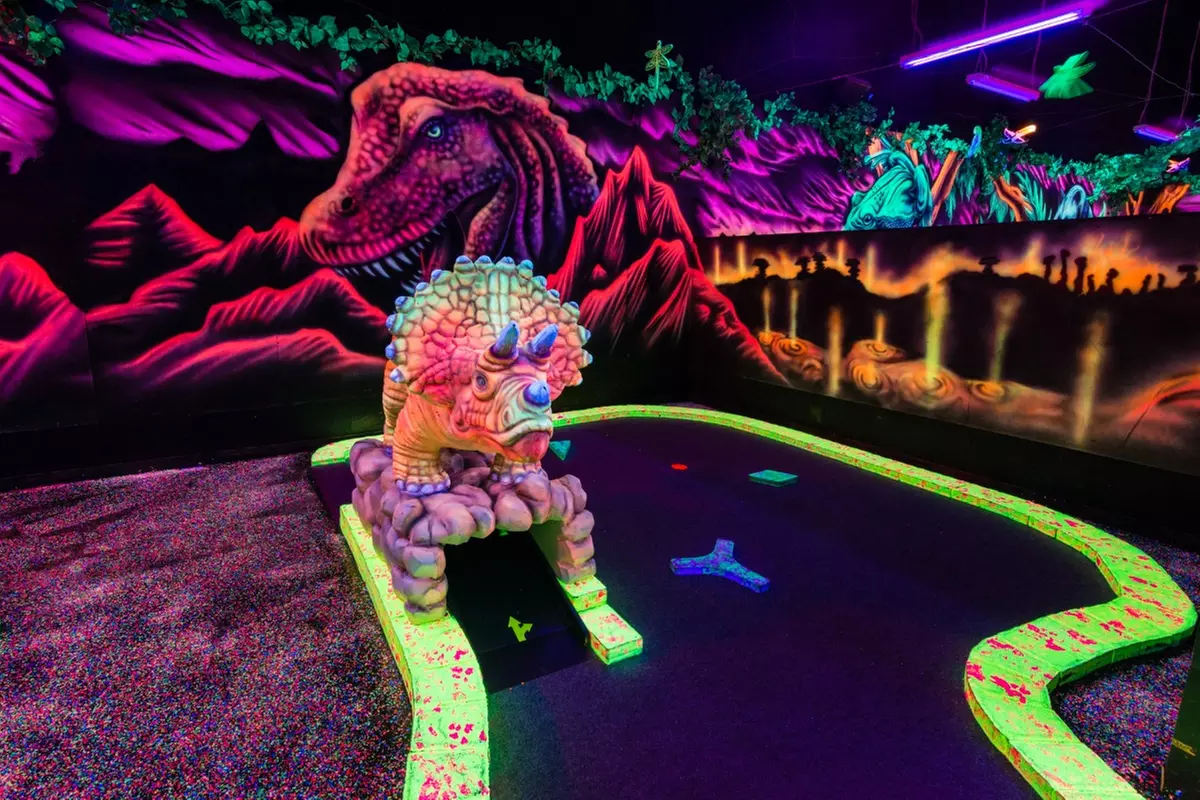 3D Black Light Mini Golf, Pizza & Escape Rooms in Chehalis