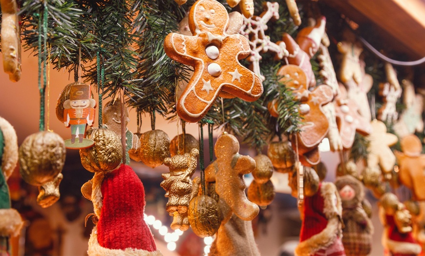 Image 2: Holiday Pop-Up Bar Crawl to Christkindlmarket - Wrigleyville or River North