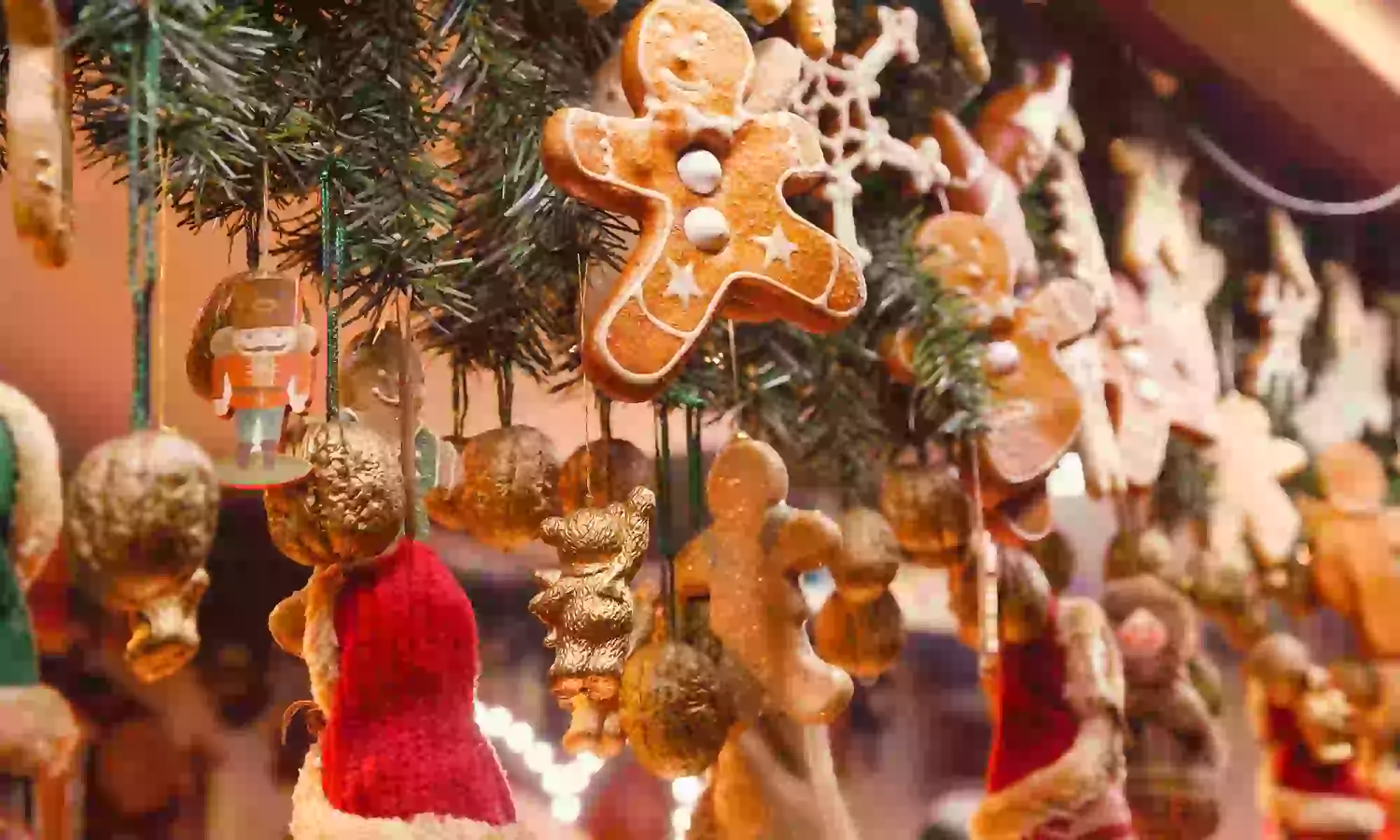 One Adult Ticket to Holiday Pop-Up Bar Crawl To Christkindlmarket