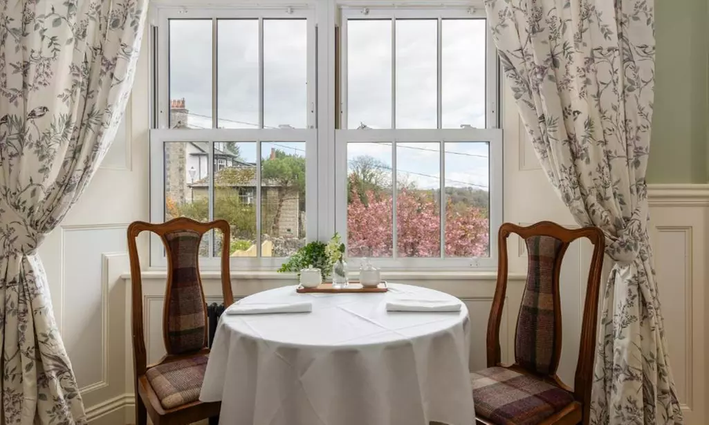 Cumbria: Superior/ Deluxe Garden Room with Breakfast