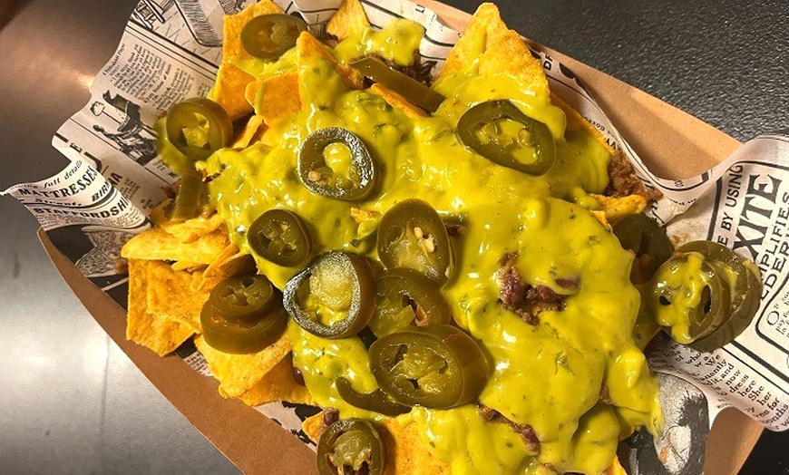 Image 7: Menú de pizza artesanal con entrante, postre y bebida para 2 o 4