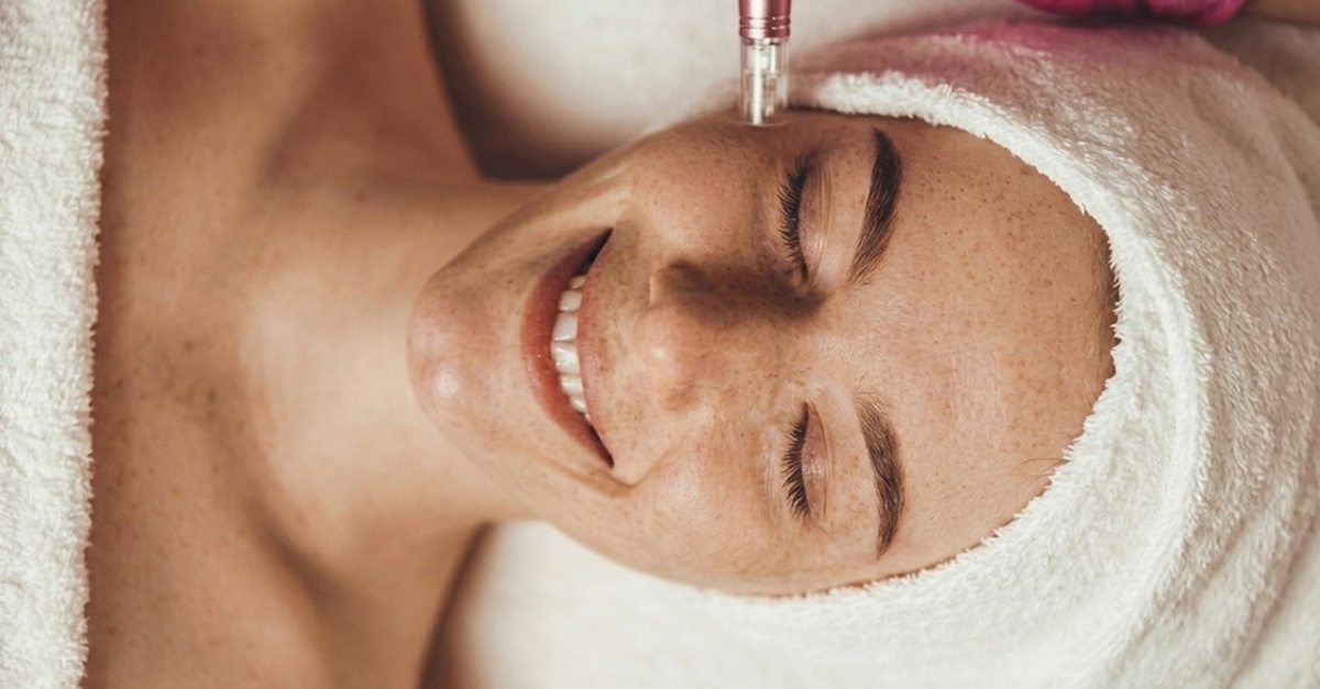 Tratamiento facial con Dermapen en Valencia