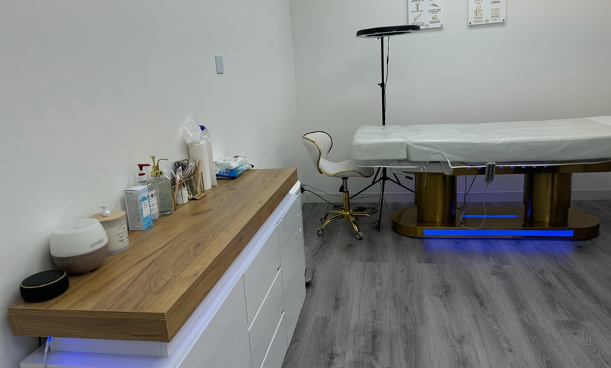 Image 7: Up to 80% Off on Laser Hair Removal at HL Lasers