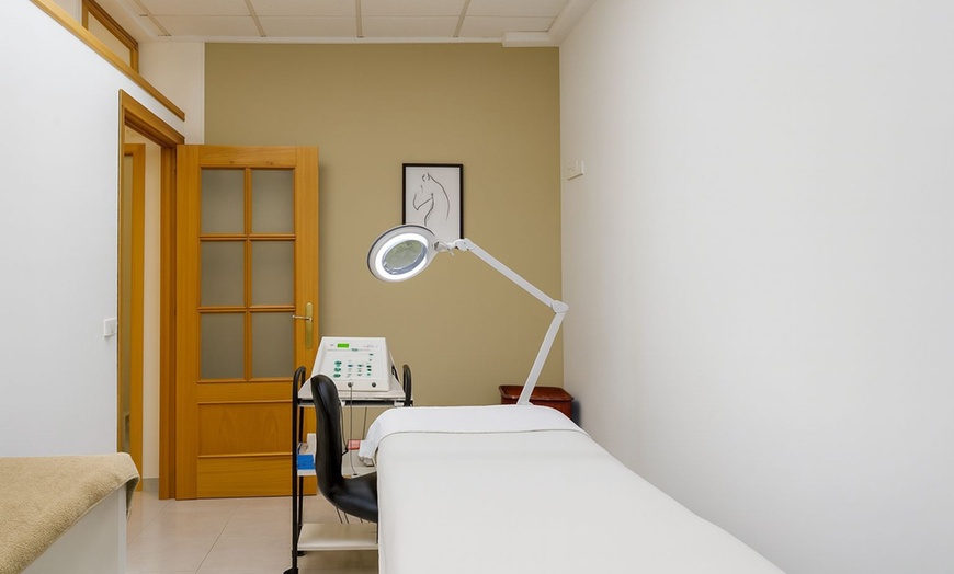 Image 3: 1 o 3 sesiones de fisioterapia avanzada con diagnóstico funcional