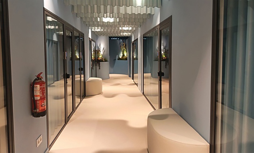 Image 4: ¡Cuida tu piel! 1 o 2 sesiones de radiofrecuencia en cara y cuello