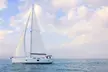 Paseo en velero con vino y picoteo al atardecer o durante el día para 1 o 2, con hasta 41% de descuento - Second Medium