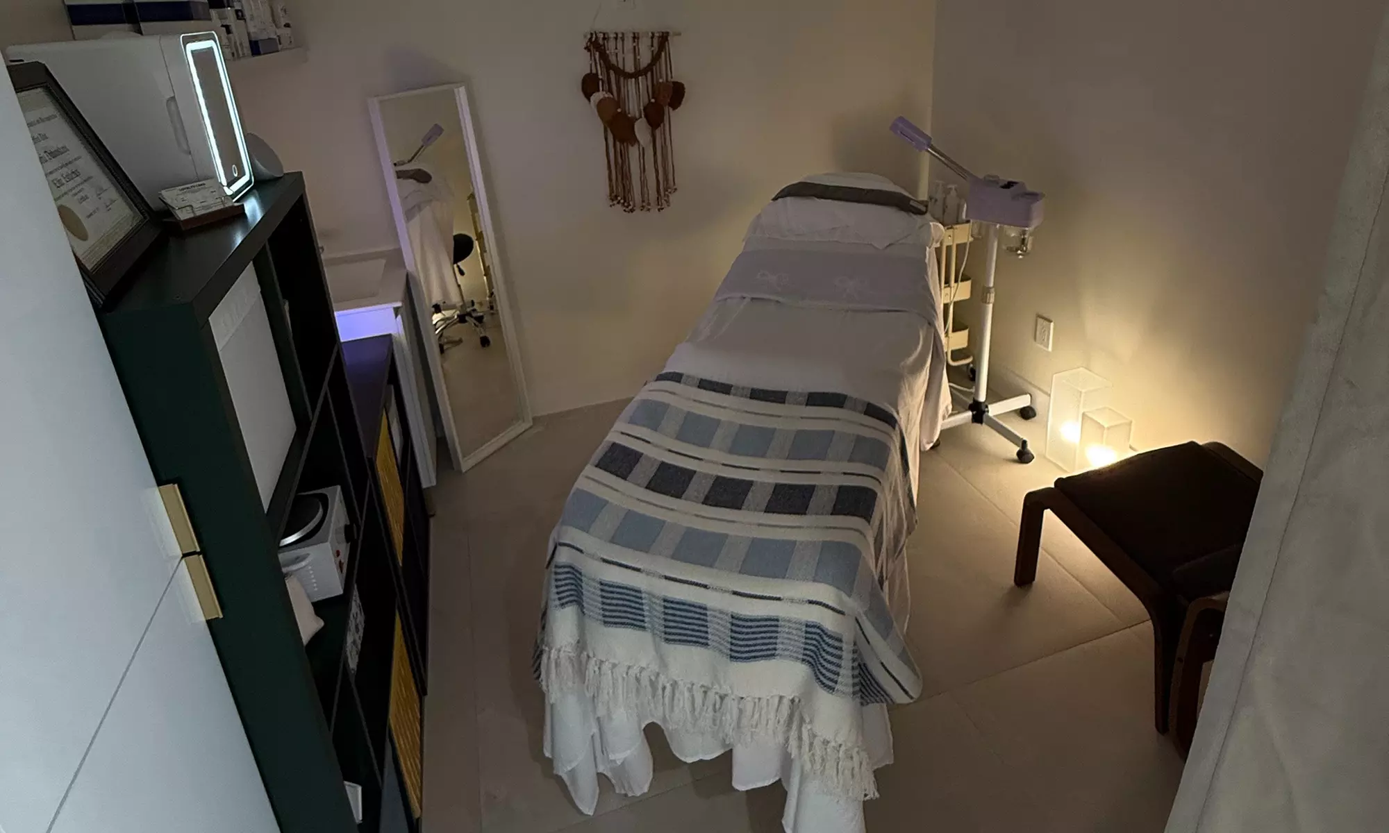 Scalp Treatment + High Frequency & Infrared LED + One Custom Facial