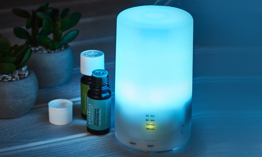 Image 1: Colour-Changing Aroma Diffuser