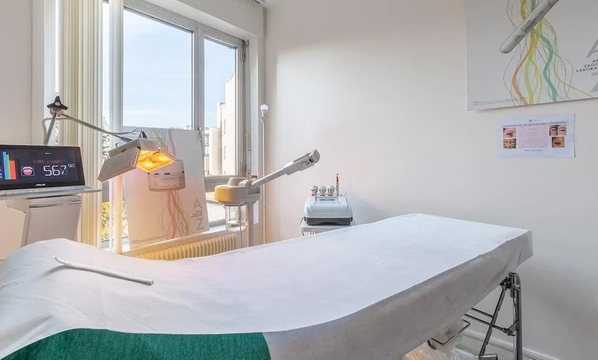Image 2: Soin du visage peeling au choix avec Visages Centre Peeling