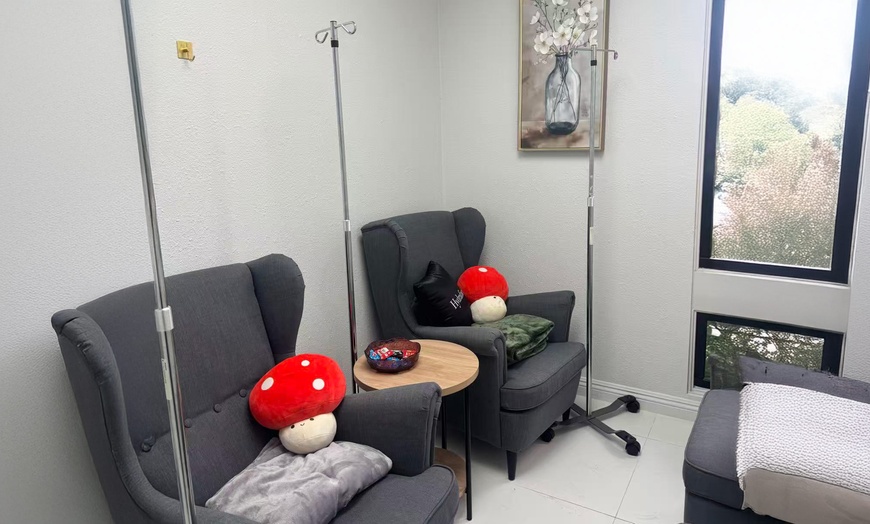 Image 3: NAD+ IM Injection 100mg NAD+ or NAD+ IV Drip 250mg NAD+