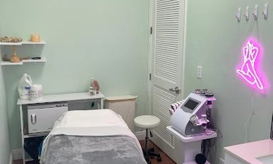 Image 4: Botox or Juvéderm Filler for Youthful-Looking Skin at Delray Med Spa