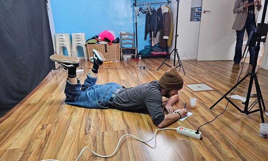 Image 12: 1 o 4 clases de teatro individual o clase privada grupal para 6 pax.