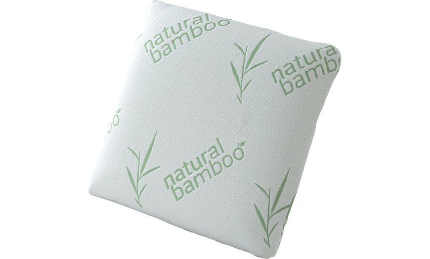 Image 2: Almohada cilíndrica de espuma viscoelástica con bambú de Sampur