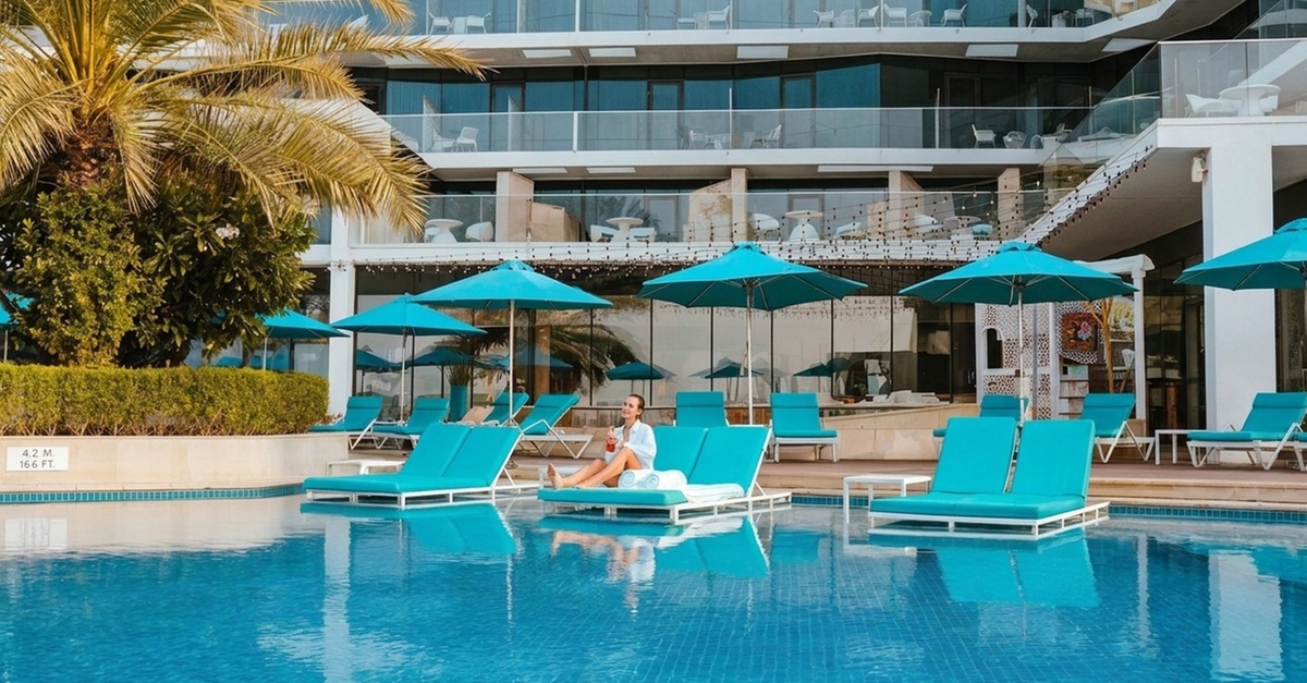 Pool & Beach Day With Fully Redeemable Dining Credits Pool & Beach Day With Fully Redeemable Dining Credits