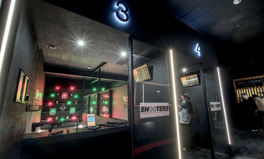 Image 5: Shooters Range: Rifle or Pistol Airsoft 1-Hour Shooting Experience