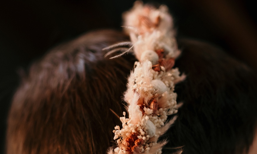 Image 1: Trockenblumen-Workshop: Flowerloop, Türkranz oder Blumenkranz binden