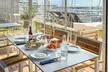 Plan Beach en Valencia Mar con tapas a elegir bebidas y postre frente al mar hasta un 58% de descuento - Second Medium