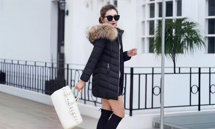 Image 3: Big Fur Collar Slim Mid-length Women’s Cotton Coat
