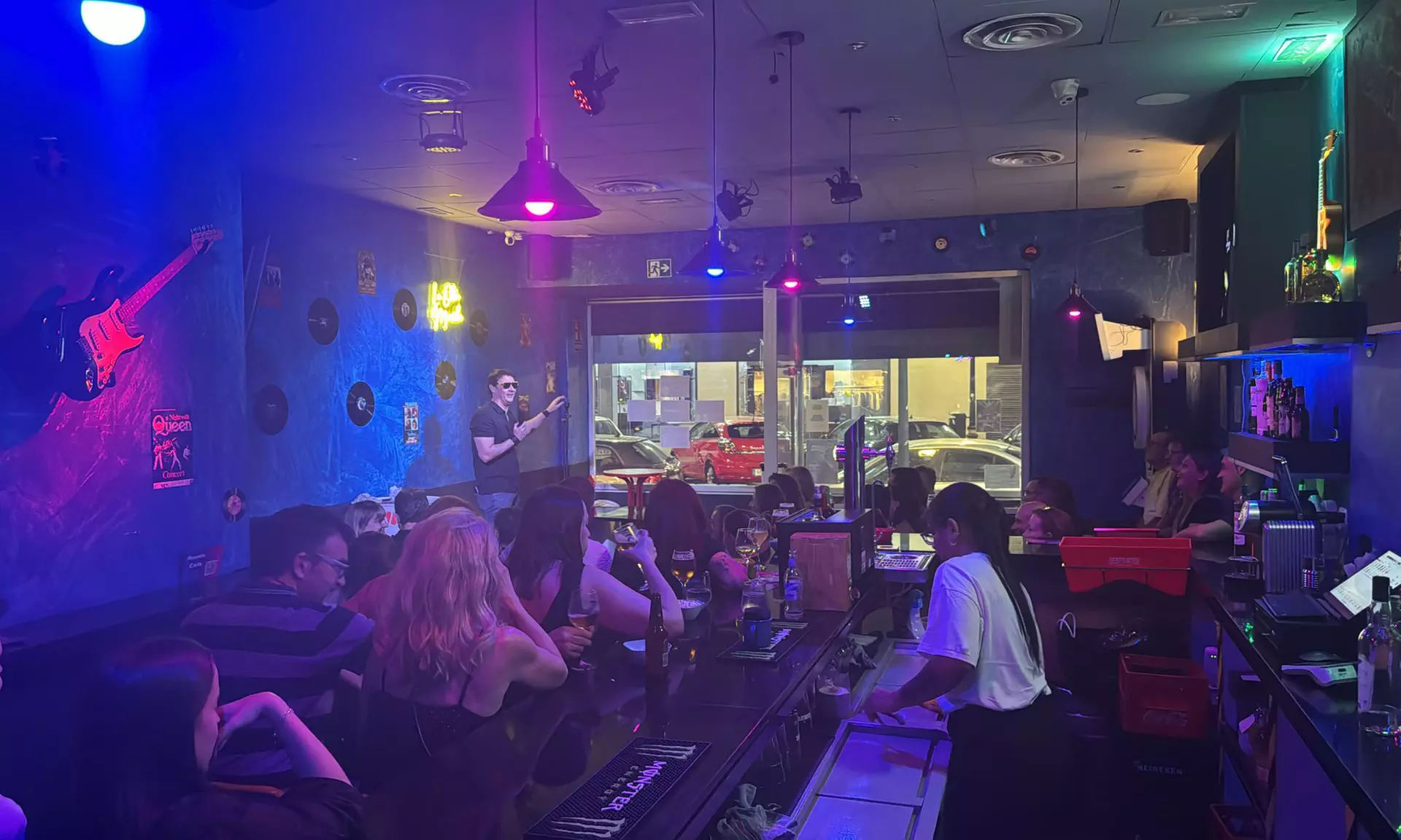 Copa o cóctel a elegir y ración de nachos para 2 o 4 personas