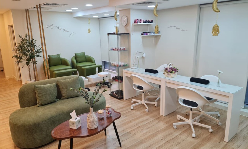 Image 3: Revitalize Your Skin with a Facial, Face Spa Services!