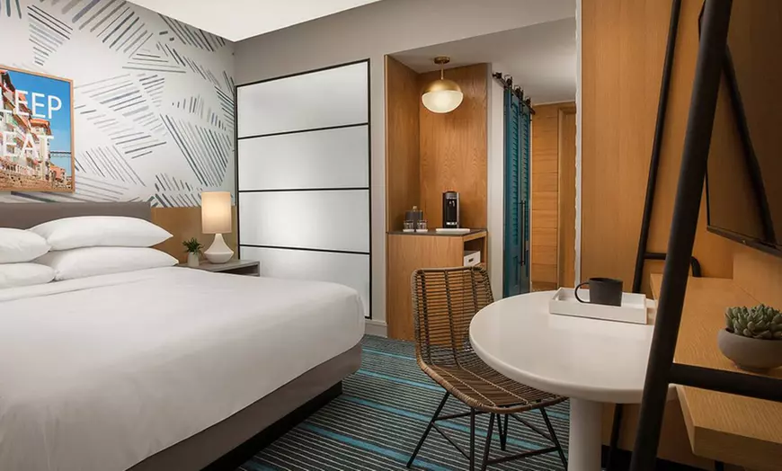 1 King Bed Room
