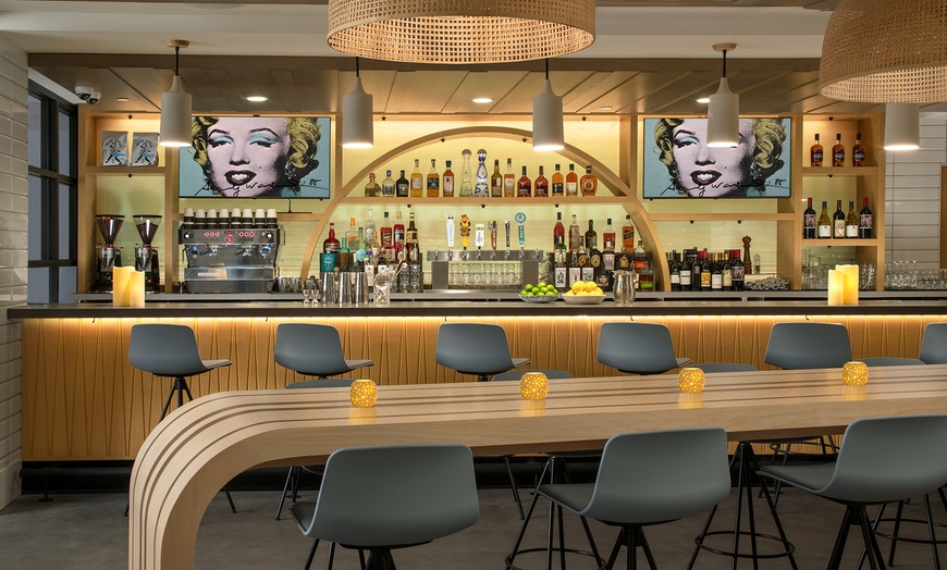 Image 11: Member-Only Deal: The Monsaraz San Diego Tapestry Collection by Hilton