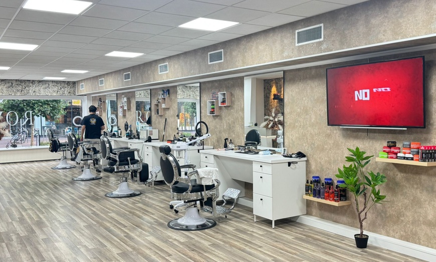 Image 3: Strakker dan je datingprofiel: behandeling naar keuze bij ROY Barber