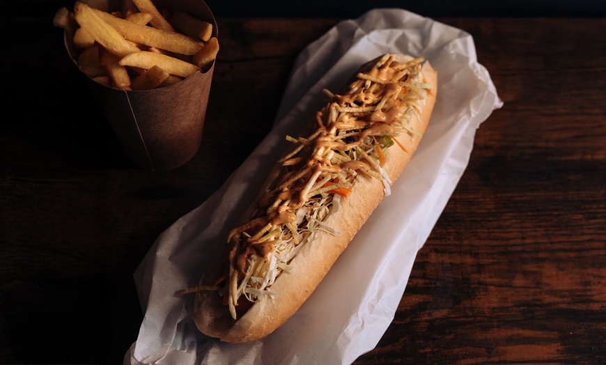 Image 9: Acceso a salas de bateo o menú para 2, con duración a elegir
