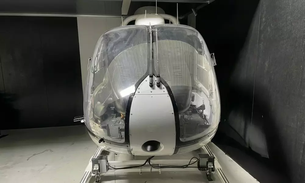 Flugsimulator, je nach Stadt im Airbus H135, Bo 105 oder Hughes 300