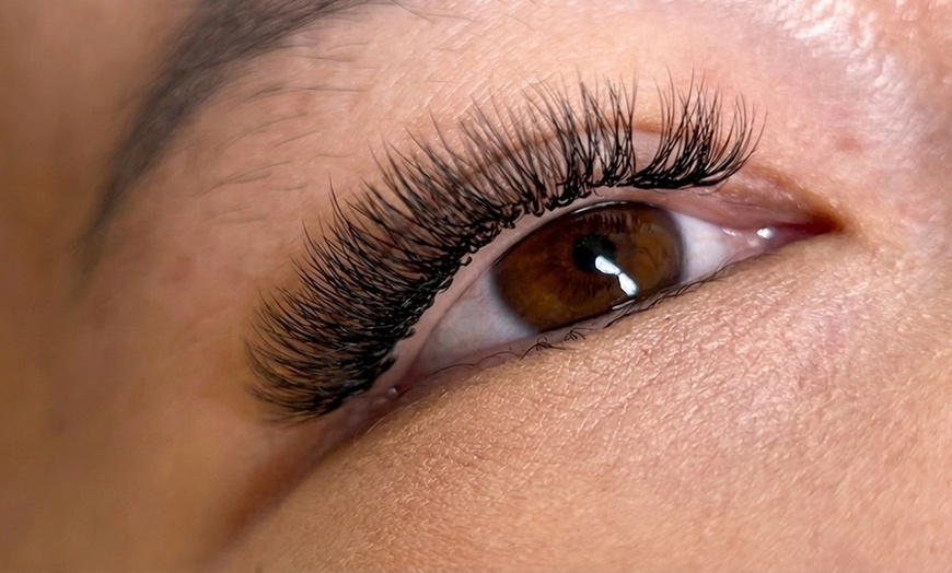 Image 2:  Get Classic Half Set Extensions 90 Pieces or Full Set Lash Extensions