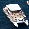Image 12: Paseo en catamarán con baño en alta mar y bebida para niño o adulto