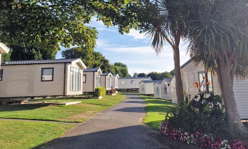 Image 14: Cornwall: 4* Standard/Premium Caravan Self-Catering Stay