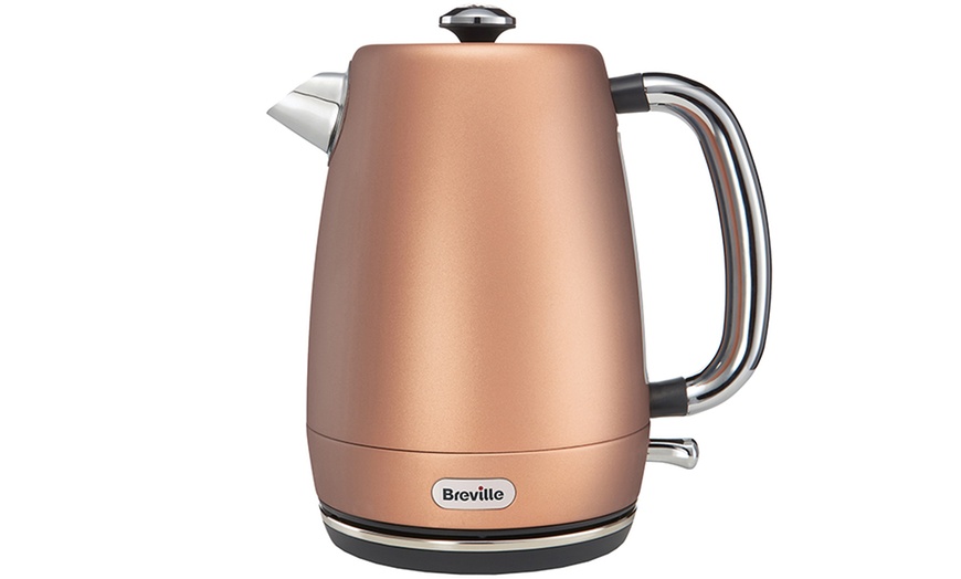 Image 7: Breville Kettle and Toaster Set