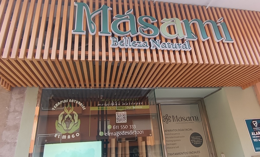 Image 2: 1 o 2 rituales de masaje thai a elegir de 60 minutos 