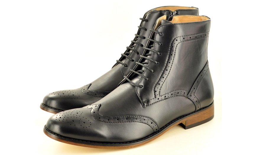 Image 2: Men's Round Toe Brogue Boots