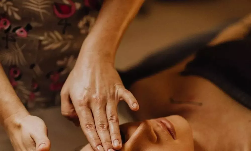 30 & 60 Min Massage – Relaxation, Sports, Swedish & Hot Stone Therapy