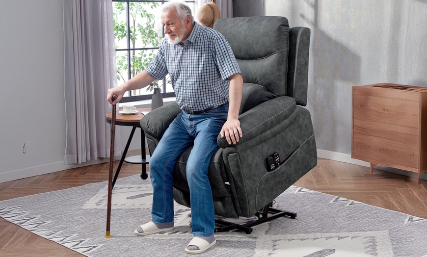 Image 5: HomCom Massage Recliner Lift-Chair