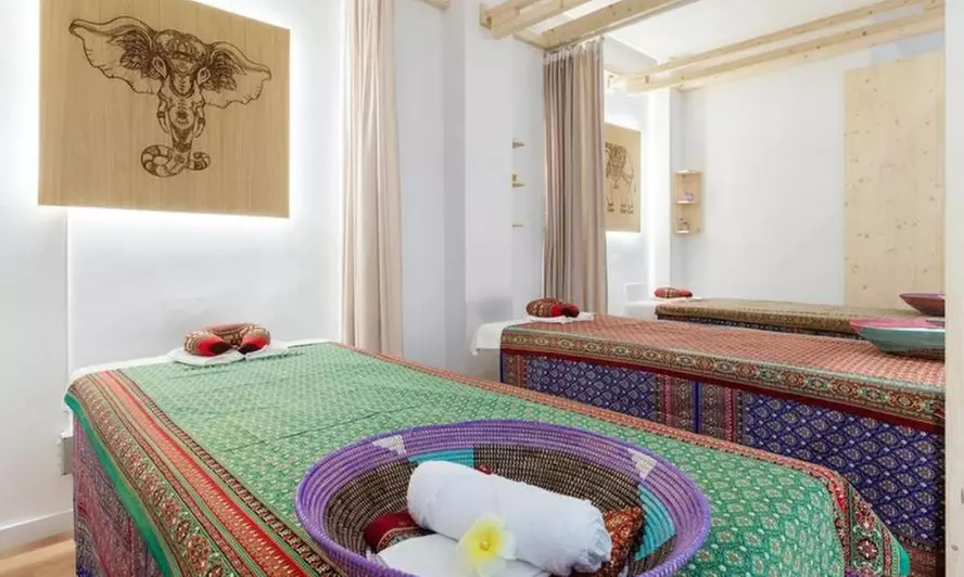 Ritual en pareja en sala VIP con masajitas tailandesas tituladas