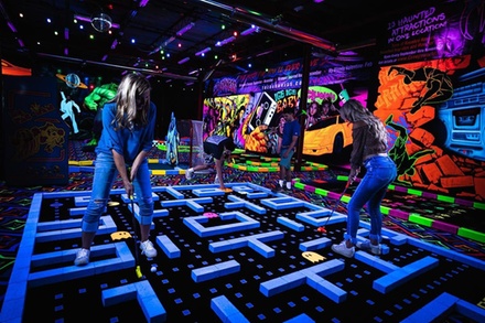 Mini Golf for 2 people - Off The Wall and GameZone - Davie, FL