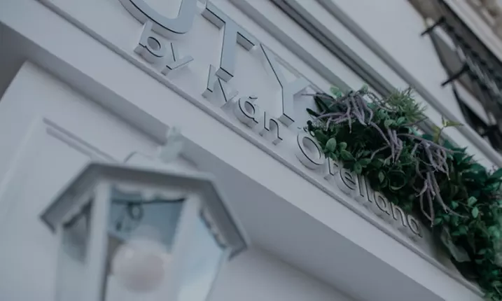 Baño termal para 2 o 4 personas con copa de cava y fruta o bombones