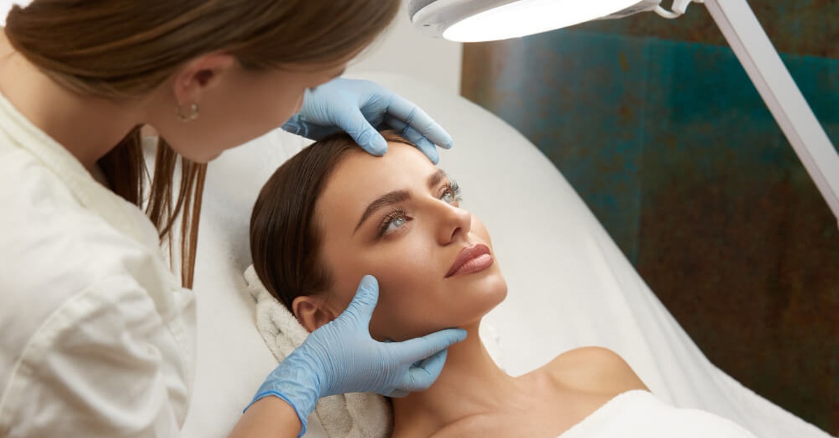 Tratamiento facial con dermapen o mesoterapia en Asturias