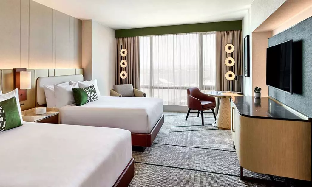 Member's Only: 4-Star Omni Hotel in San Diego's Gaslamp Quarter