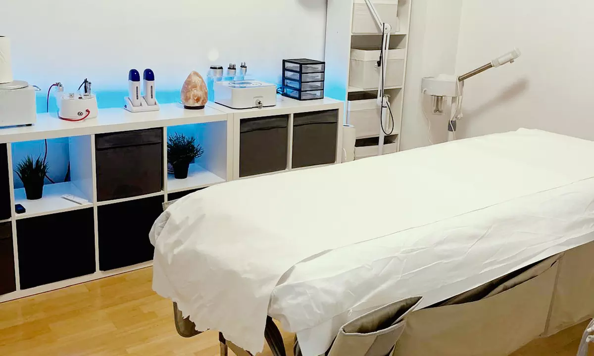 Microlifting facial con limpieza y dermapen con cocktail de vitaminas