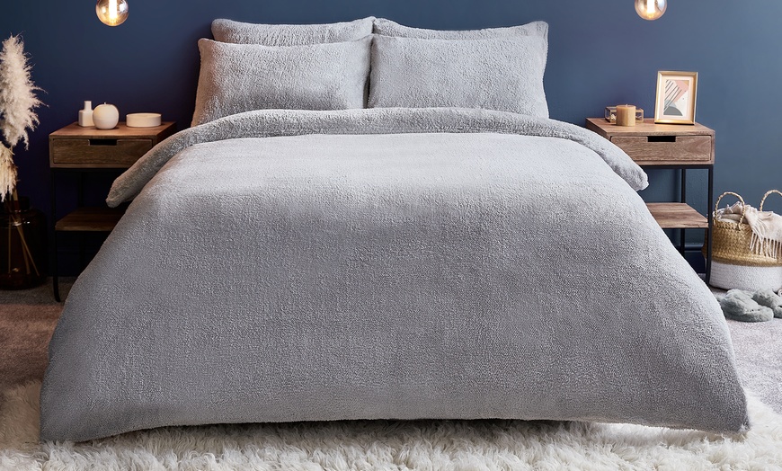 Image 2: Silentnight Cosy Teddy Fleece Bedding