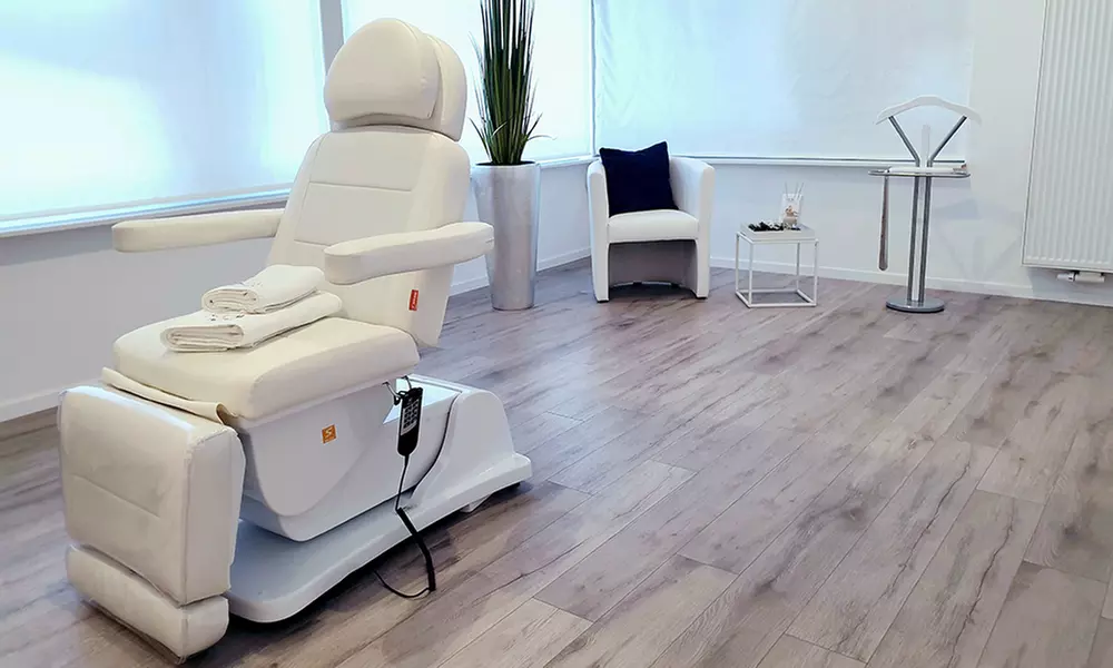 Microneedling-Gesichtsbehandlung inkl. Peeling & Maske für 1 Person